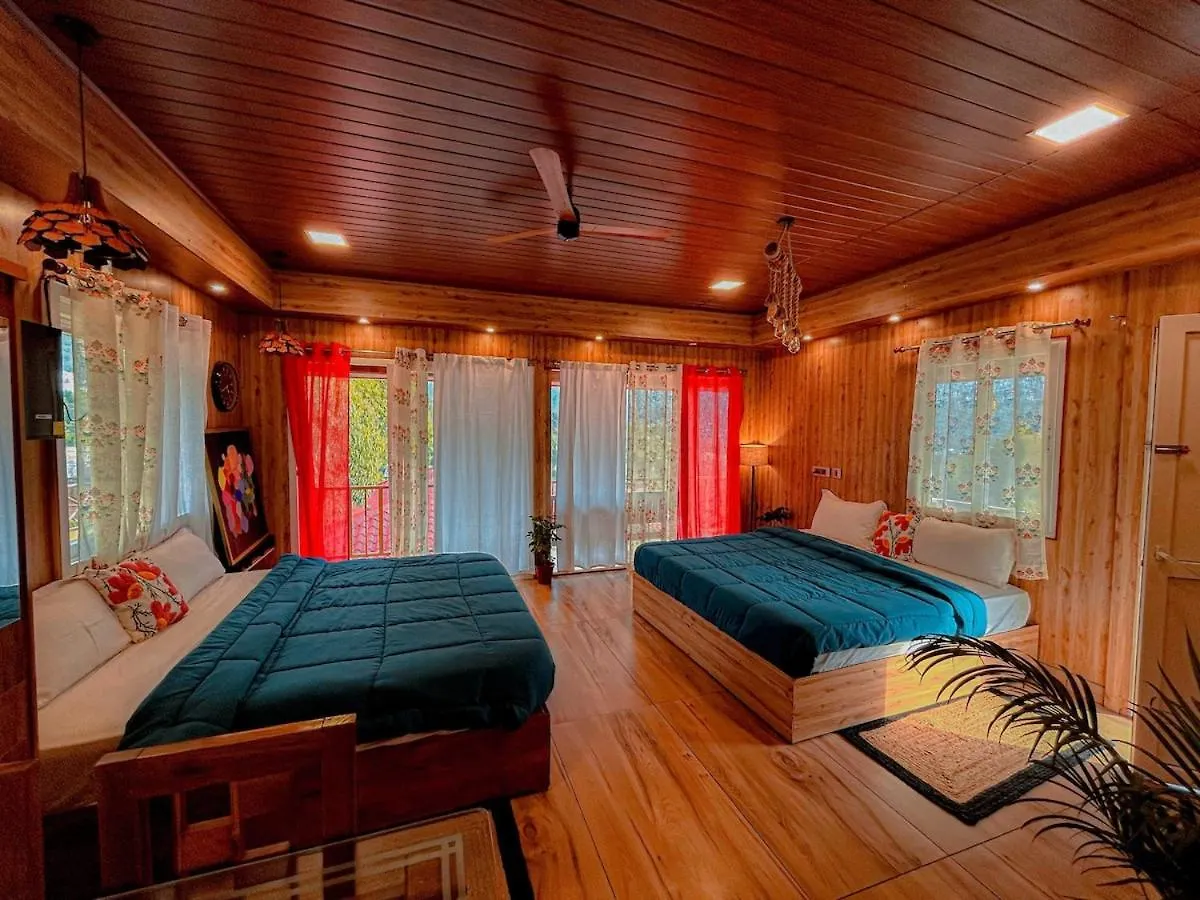 Kanav Living Wooden Villa In Kanthalloor